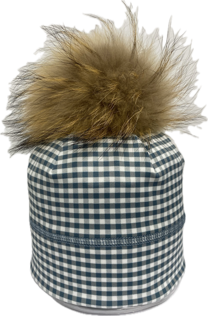 TUQUE VICHYLes tuques et tubes athlétiques 100% polyester sont doublées de polar à la hauteur des oreilles pour un maximum de confort. Sur les tuques, le pompon de fourrure recyclée est amovible. Confectionnés au Québec de la marque AUTREMENT & ALORS, ave